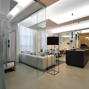 https://luxury-omaruru-design-apartment-deluxe.getmunichhotels.com